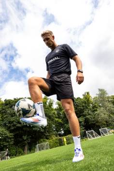 Strength training for young football players
