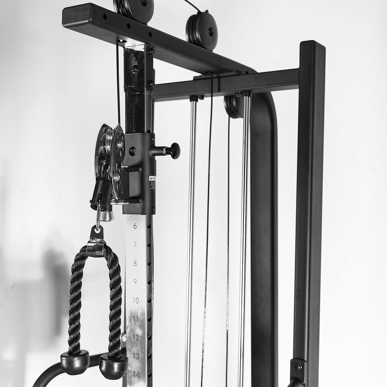 High low pulley weight machine outlet