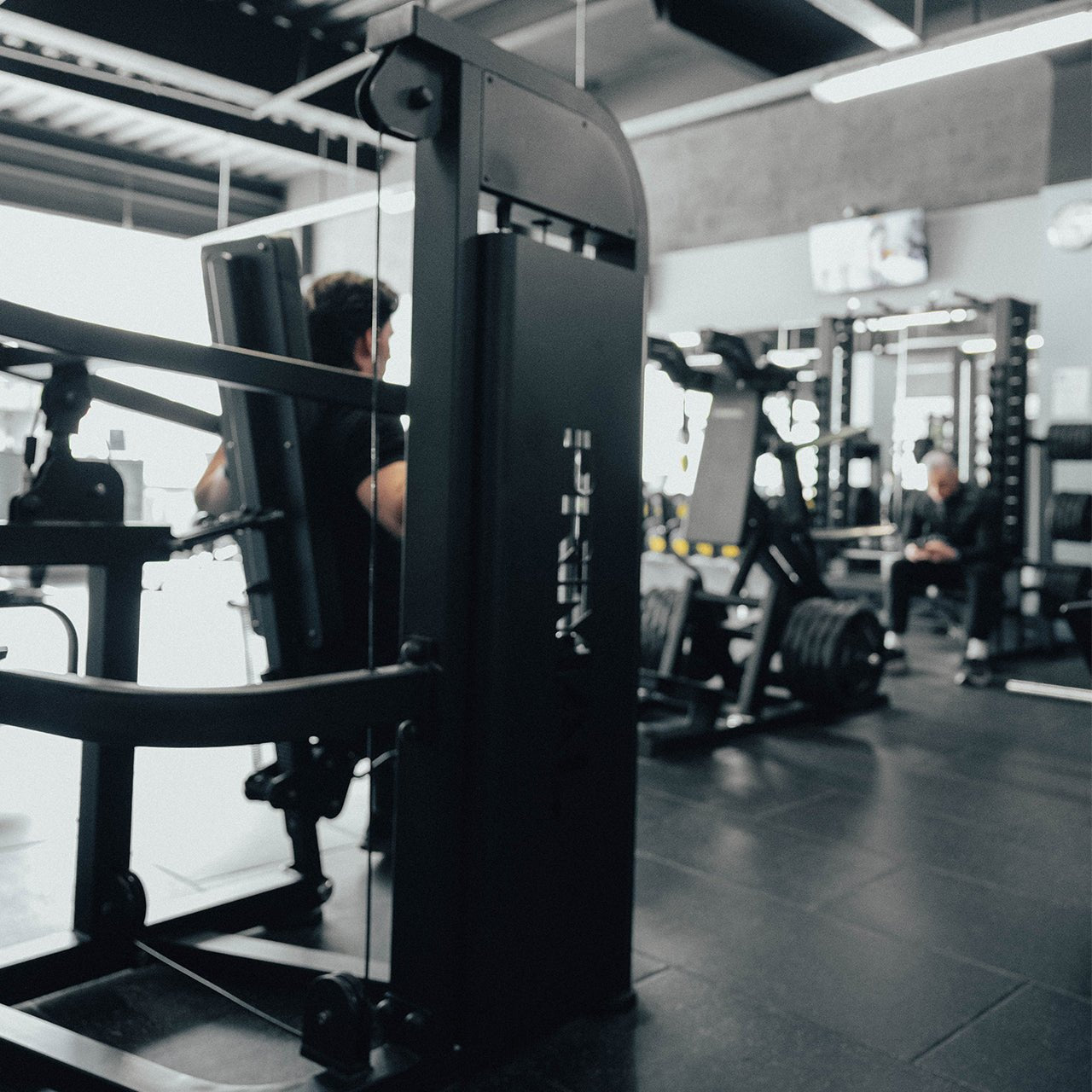 125kg Pin-Select - Shoulder Press