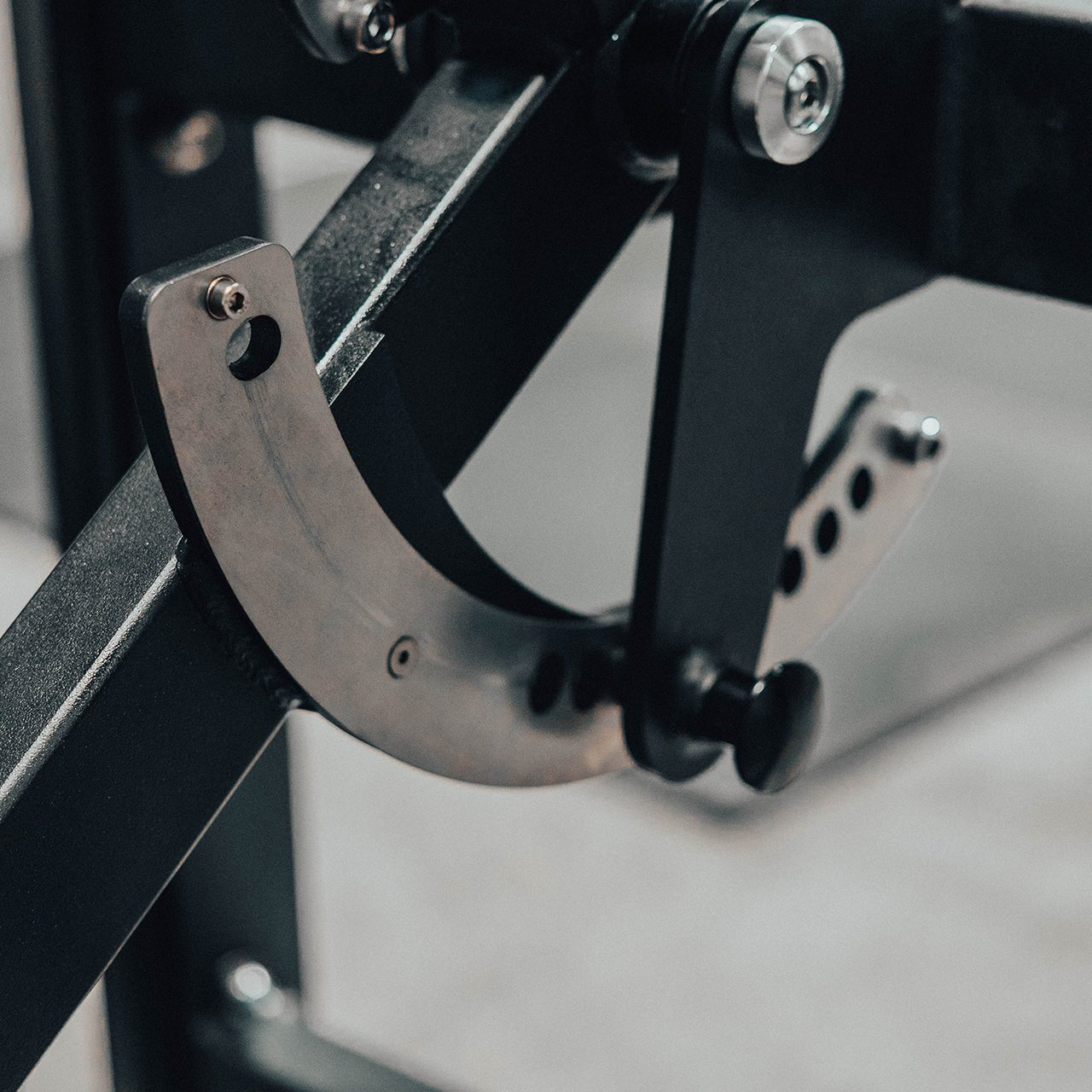 Plate Loaded Low Row