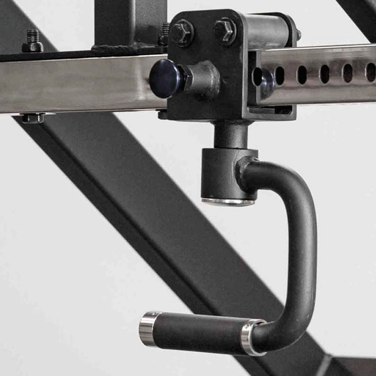 Close up view of 360 rotating grip handle on front facing lat pulldown.